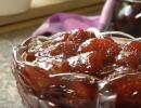 How to make delicious strawberry jam for the winter and beautifully leave the berries whole