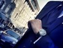 How to wear a watch with a casual and couture suit